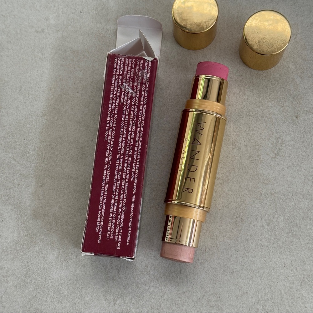 Wander Beauty On-the-Glow Blush & Highlighter Stick - Soft Pink / Nude Glow - Picture 2 of 3